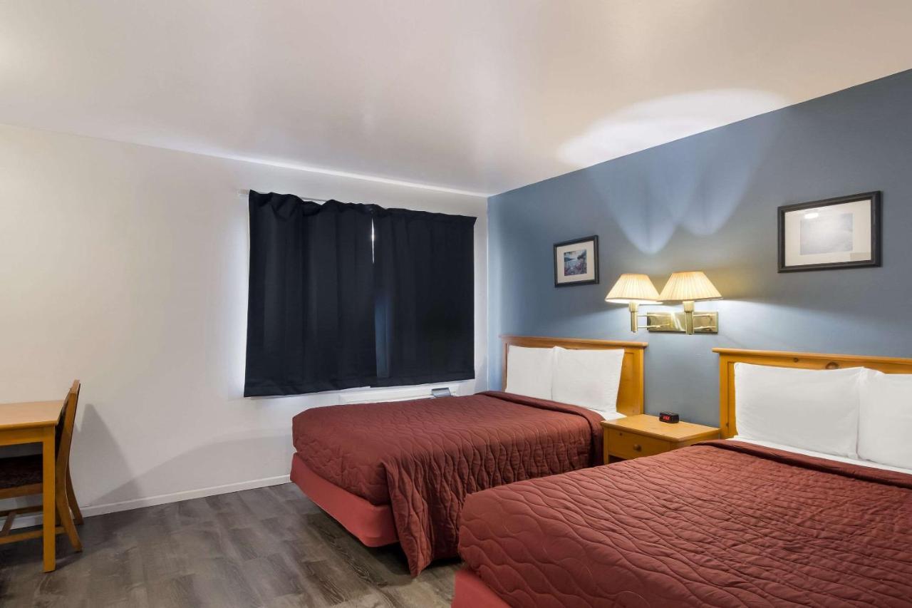 Rodeway Inn & Suites Sidney Historic Downtown I-80 Eksteriør bilde